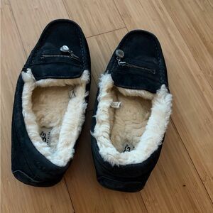 UGG Men's Black Loafers with Cream Fur Lining